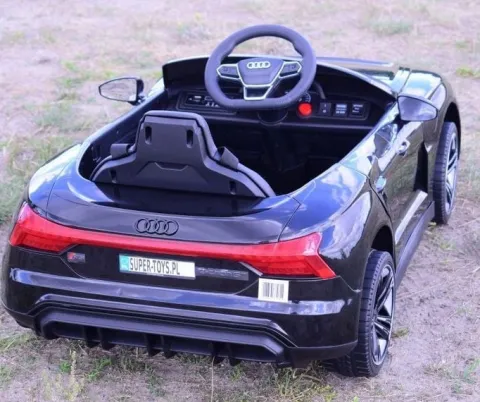AUTO NA AKUMULATOR AUDI RS E-TRON GT , MIĘKKIE KOŁA, MIEKKIE SIEDZENIE, SUPER JAKOSĆ/QLS6888