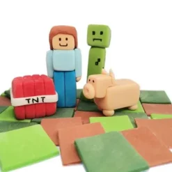 Cukrowy zestaw na tort jak z Minecraft