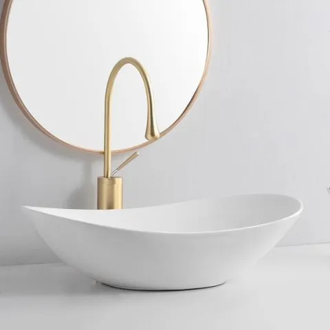 ELEGANCKA UMYWALKA NABLATOWA OWALNA CERAMICZNA BIAŁA NA BLAT POŁYSK
