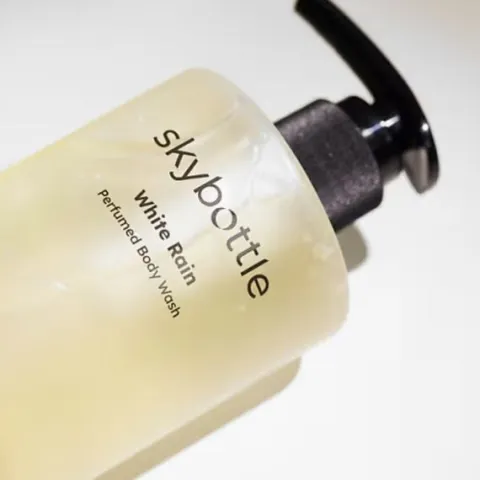 Żel pod prysznic SKYBOTTLE White Rain Perfumed Body Wash Shower gel 300ml