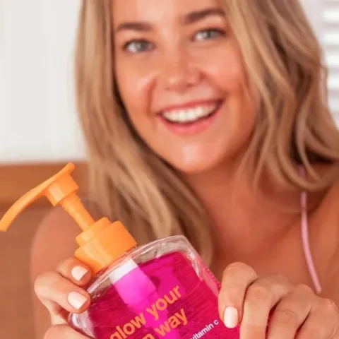 Żel samoopalający Przezroczysty bez smug b.tan Glow Your Own Way 473ml
