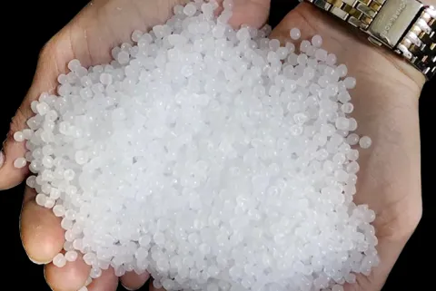 Granulat plastikowy biały 1 kg