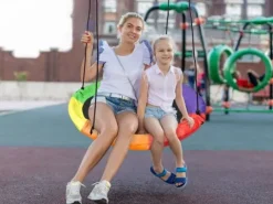 Huśtawka ogrodowa bocianie gniazdo Romek multikolor 60 cm