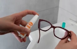 Japoński płyn do codziennego czyszczenia soczewek w okularach SOFT99 spray