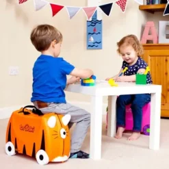 Jeździk walizka TRUNKI - jeżdżąca walizeczka 2w1