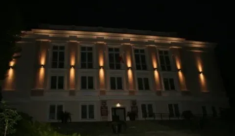 Kinkiet zewnętrzny Adela 7001 AL Suma