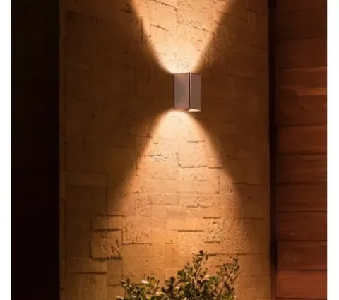 Kinkiet zewnętrzny Philips Hue Resonate Srebrny