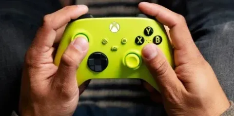 Kontroler XBOX Series X Elektryzująca zieleń