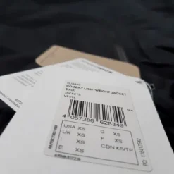 Kurtka Reebok Combat Lightweight męska sportowa wiatrówka termoaktywna z kapturem XS
