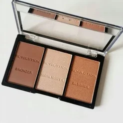 MakeUp Revolution Zestaw Do Konturowania C04 FAIR