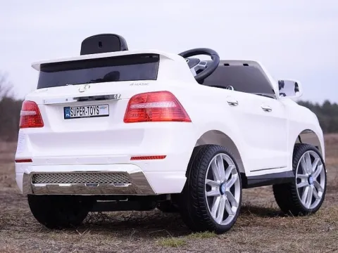 MERCEDES ML350 AMG TRZY SILNIKI, FUNKCJA BUJANIA,MIĘKKIE KOŁA, MIĘKKIE SIEDZENIE, MOCNY/ML350