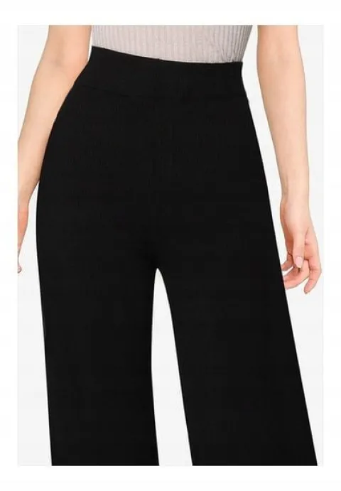 MISSGUIDED PETITE CZARNE PRĄŻKOWANE SPODNIE 34/36