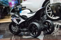 MOTOR NA AKUMULATOR ORYGINALNE BMW HP4, DWA SILNIKI/JT5008