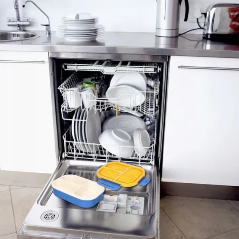 ŚNIADANIÓWKA LUNCHBOX 3 PRZEGRÓDKI SZTUĆCE LUNCH BOX POJEMNIK ŚNIADANIE