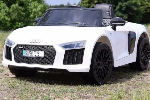 ORYGINALNE AUDI R8 SPYDER W NAJLEPSZEJ WERSJI, MIĘKKIE SIEDZENIE, PILOT 2.4 GHZ/ 2198