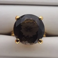 Pierścionek - Kwarc dymny okrągły (szlif diamentowy) w srebrze złoconym 15 (Średnica wewnętrzna 17,33 mm)