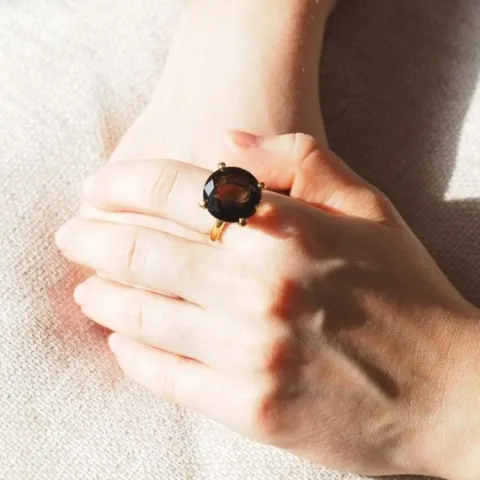 Pierścionek - Kwarc dymny okrągły (szlif diamentowy) w srebrze złoconym 15 (Średnica wewnętrzna 17,33 mm)