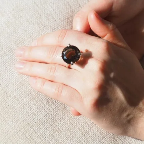 Pierścionek - Kwarc dymny okrągły (szlif diamentowy) w srebrze 16 (Średnica wewnętrzna 17,67 mm)