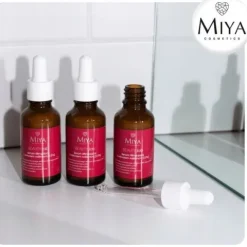 Serum Liftingujące z Retinolem Roślinnym Wielozadaniowe [2.5%] 30 ml Miya