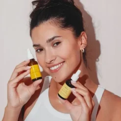Serum Liftingujące z Retinolem Roślinnym Wielozadaniowe [2.5%] 30 ml Miya