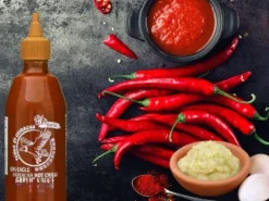 Sos Sriracha super czosnek czosnkowy hot chilli garlic sauce Uni Eagle 750ml