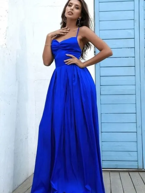 Sukienka z ramiączkami skrzyżowanymi na plecach 40