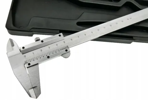 Suwmiarka stalowa GEKO 150 mm 0,05 mm analogowa noniuszowa dwuszczękowa