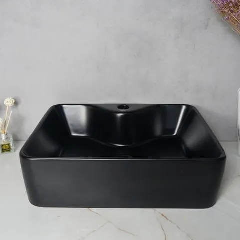 Umywalka nablatowa prostokątna ceramiczna matowa czarna stawiana na blat