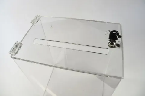 urna, skrzynka 30x20x35cm z plexi przeźroczystej zamykana na kluczyk