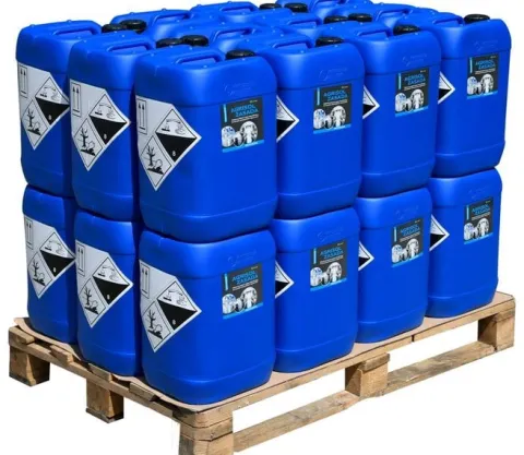 Zasadowy preparat myjąco - dezynfekujący Agrisol Zasada, 24 kg, Can Agri