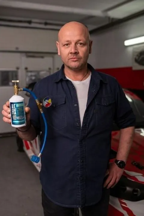 Zestaw Gaz do klimatyzacji R134a z przewodem + Odświeżacz do klimatyzacji