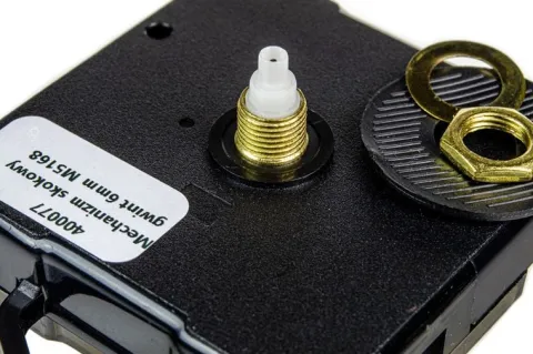 Zestaw nakrętka, podkładka gumowa i metalowa do mechanizmu zegara